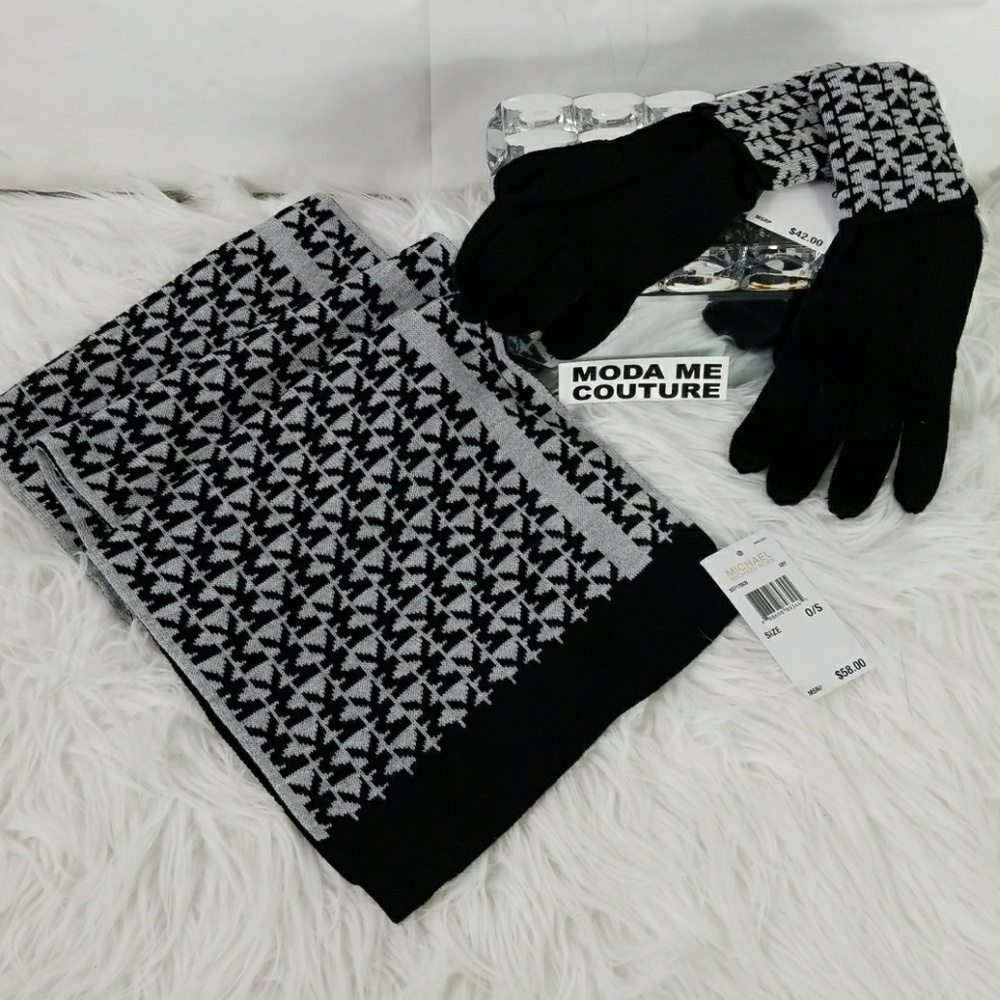 🎄🎁MICHAEL KORS SCARF AND GLOVES SET - Picture 2 of 4