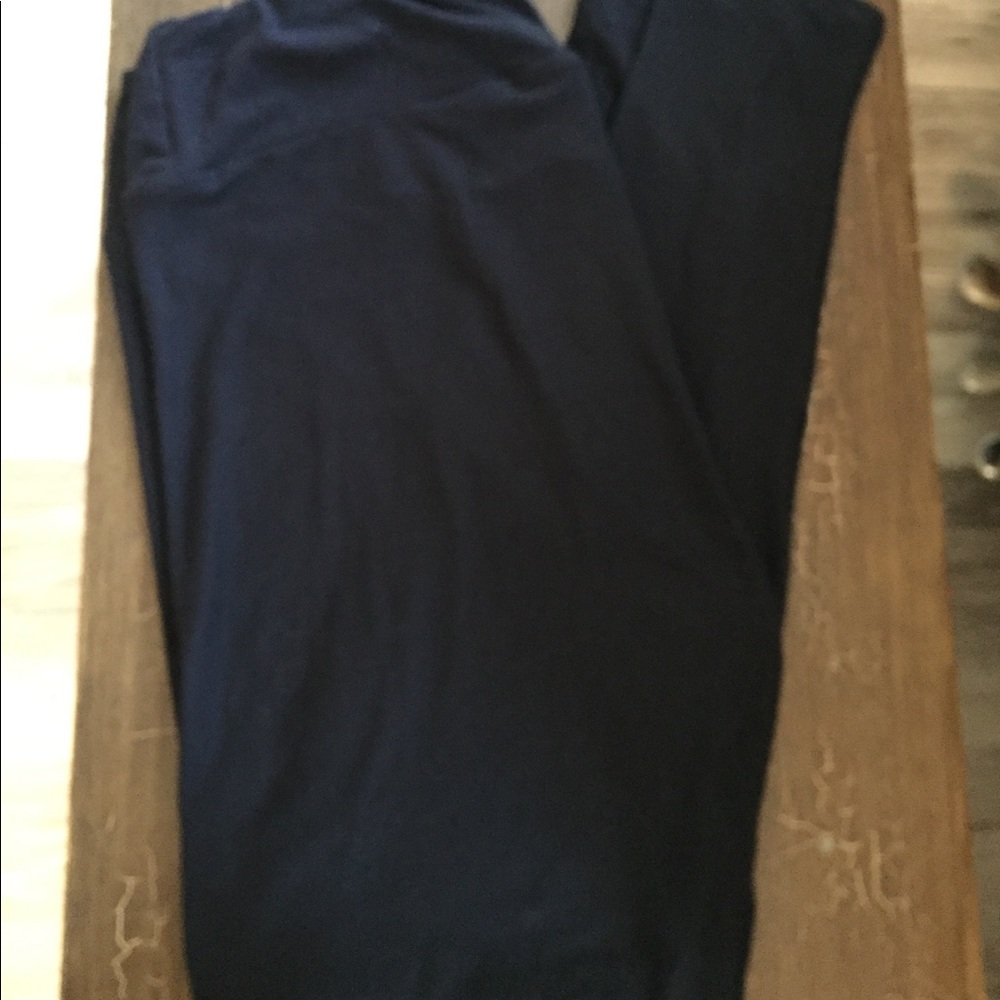 LuLaRoe SOLID BLACK TC Leggings