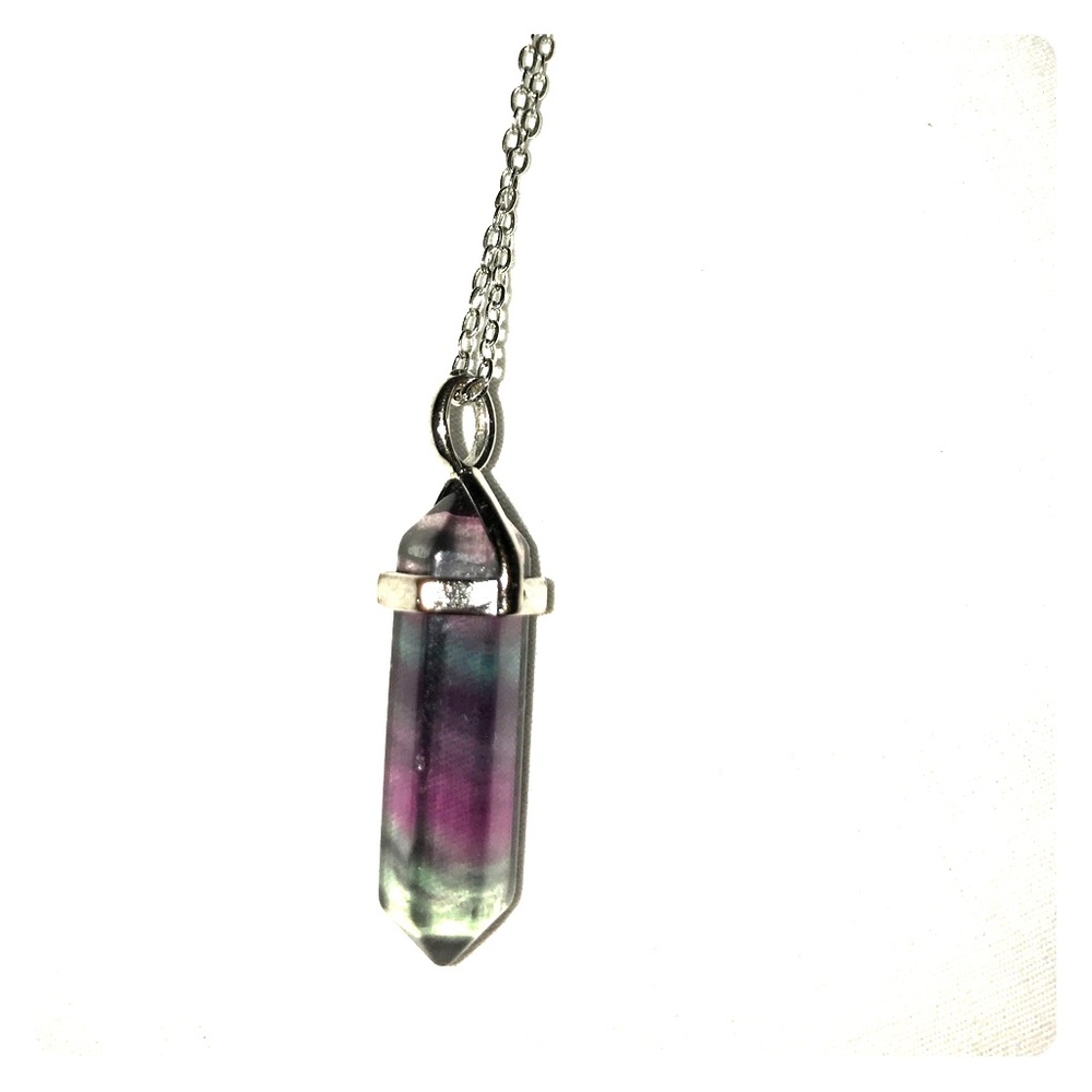 Crystal pendant necklace