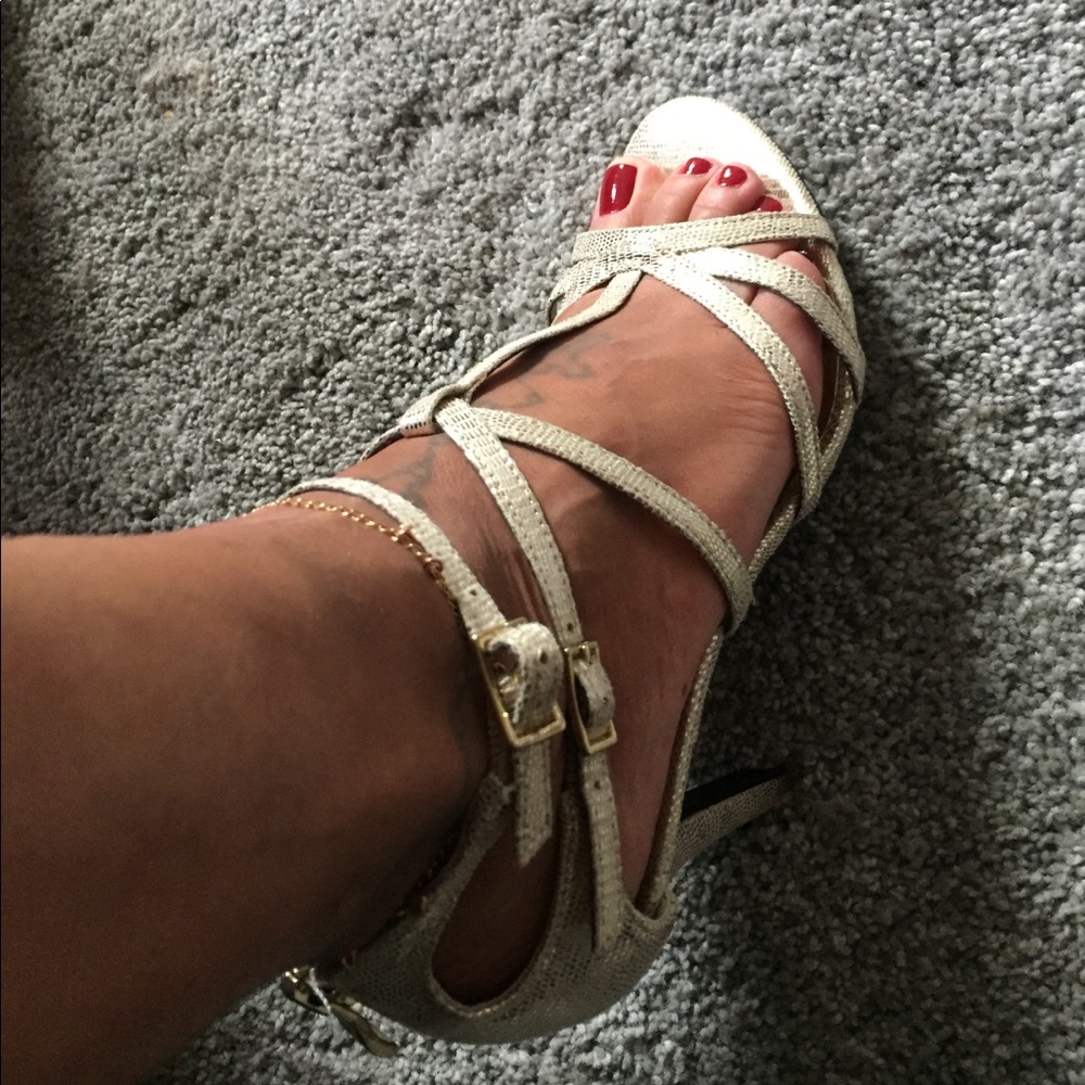 Special occasion gold pumps