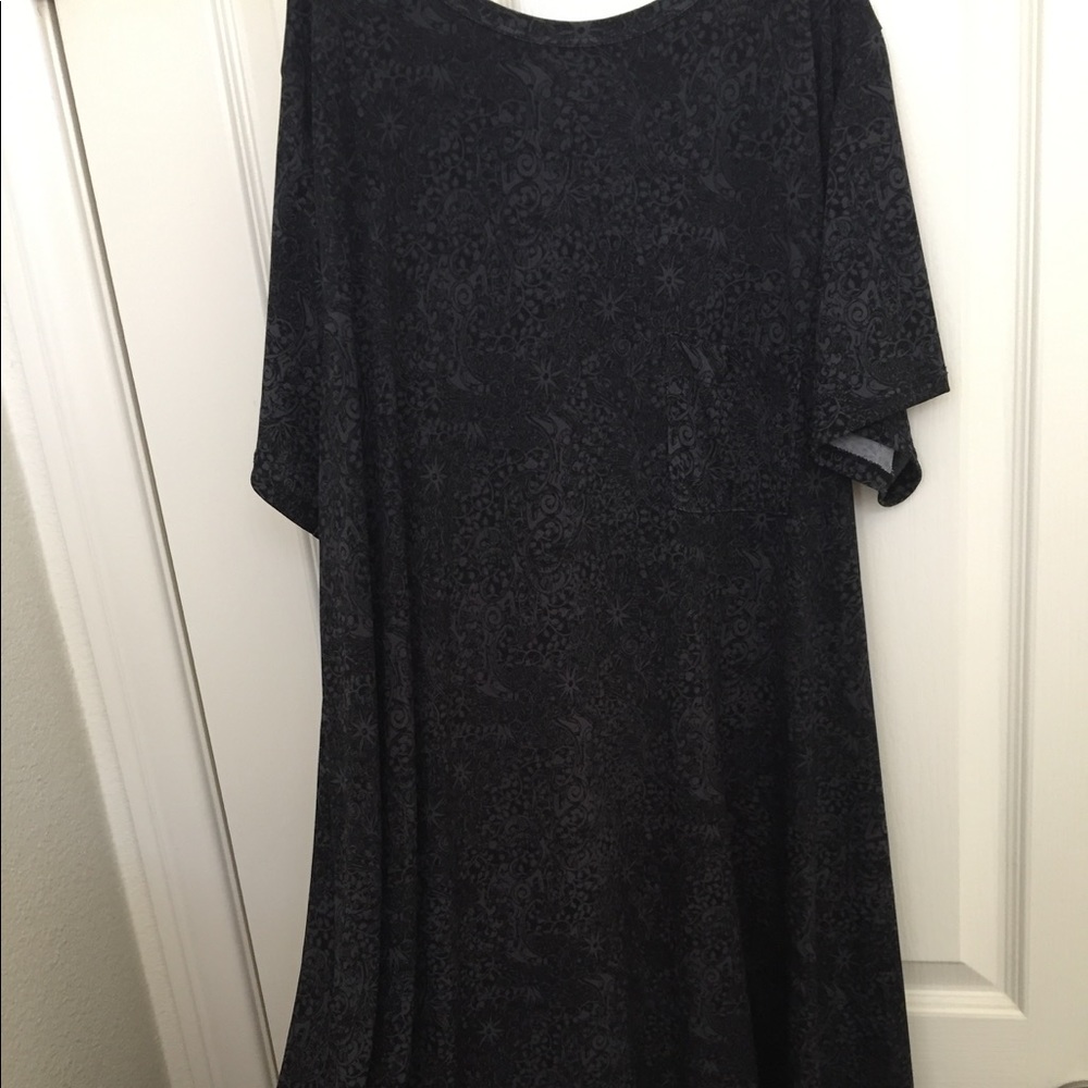 LuLaRoe Carly size XL.