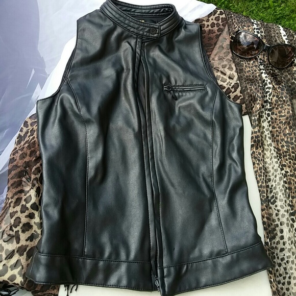 MNG faux black leather Vest - Picture 6 of 6