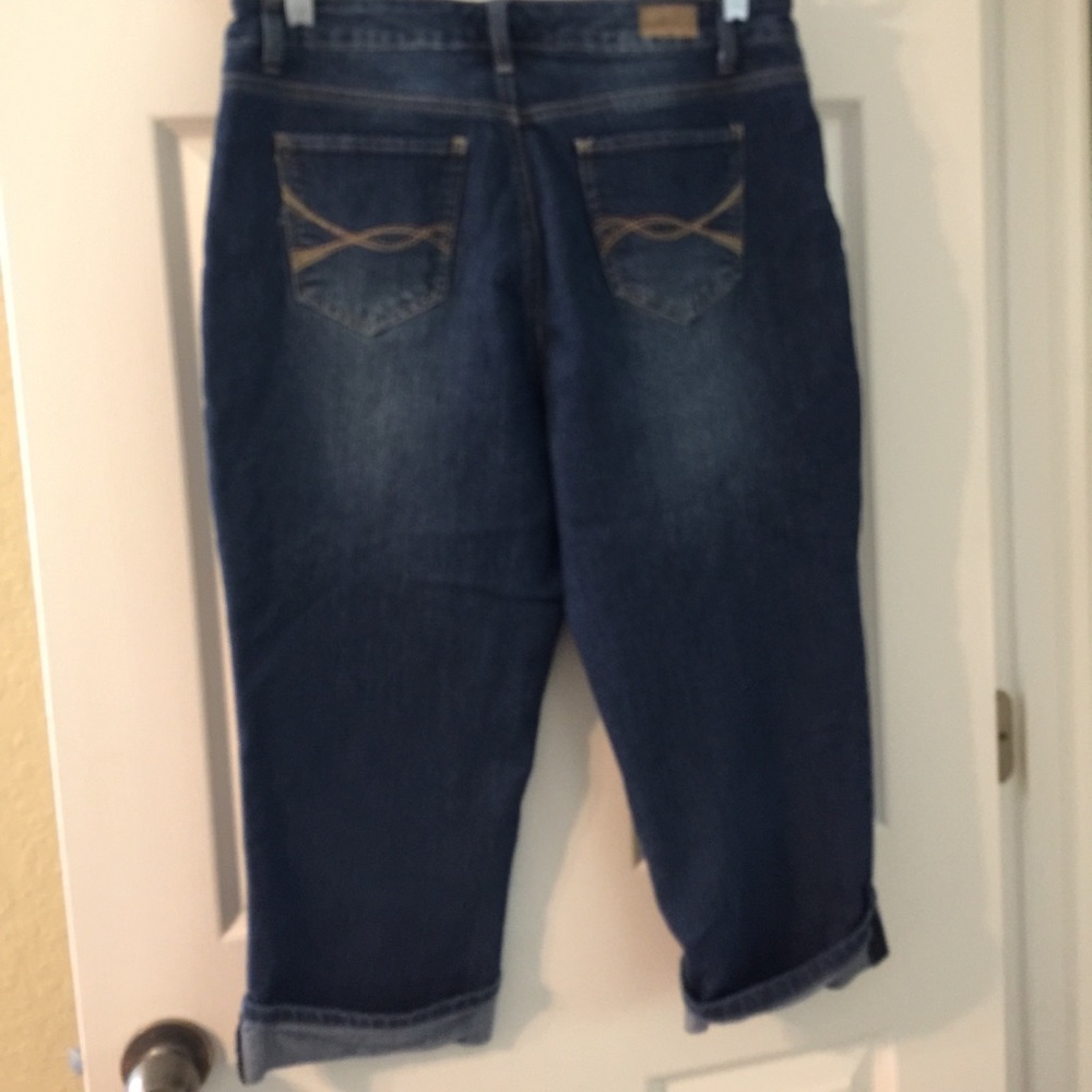 Bandolino denim capris - Picture 2 of 2