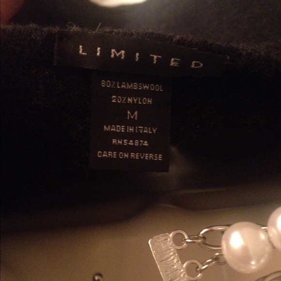 SOLD 😎Limited Lamb's Wool Sweater - Picture 3 of 3