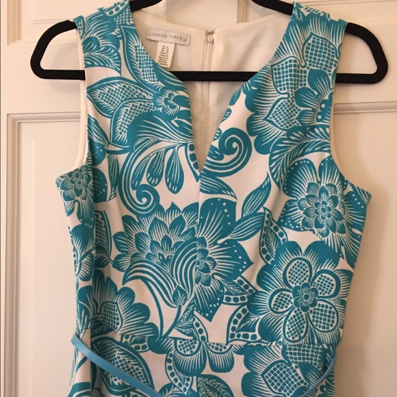 Blue paisley fit-and-flair belted dress - Picture 2 of 7