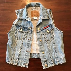 Abercrombie & Fitch Classic Jean Vest Abercrombie & Fitch Classic Jean Vest