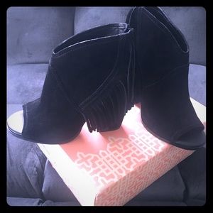 Gianni Bini night out peep-toe fringe booties