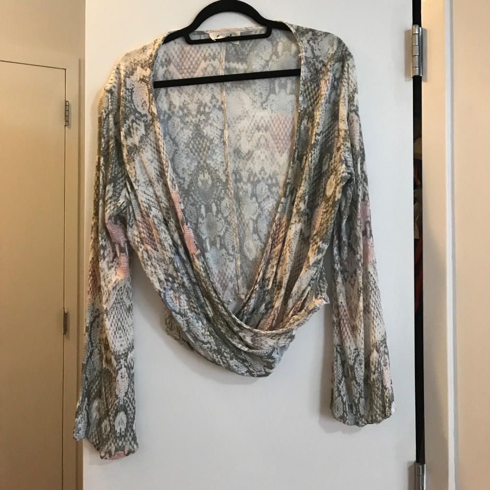 Snake skin “hippie” trend peasant top