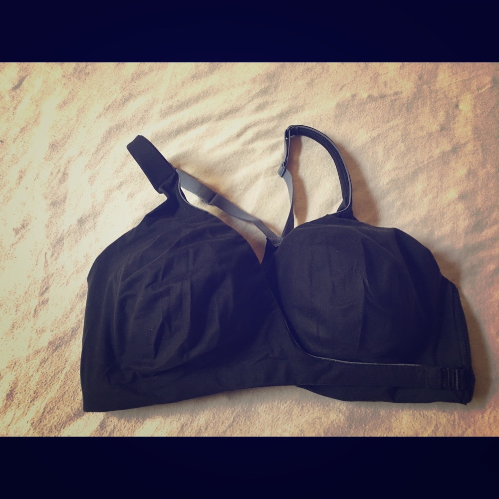 NWT cross-over Victoria’s Secret sport bra