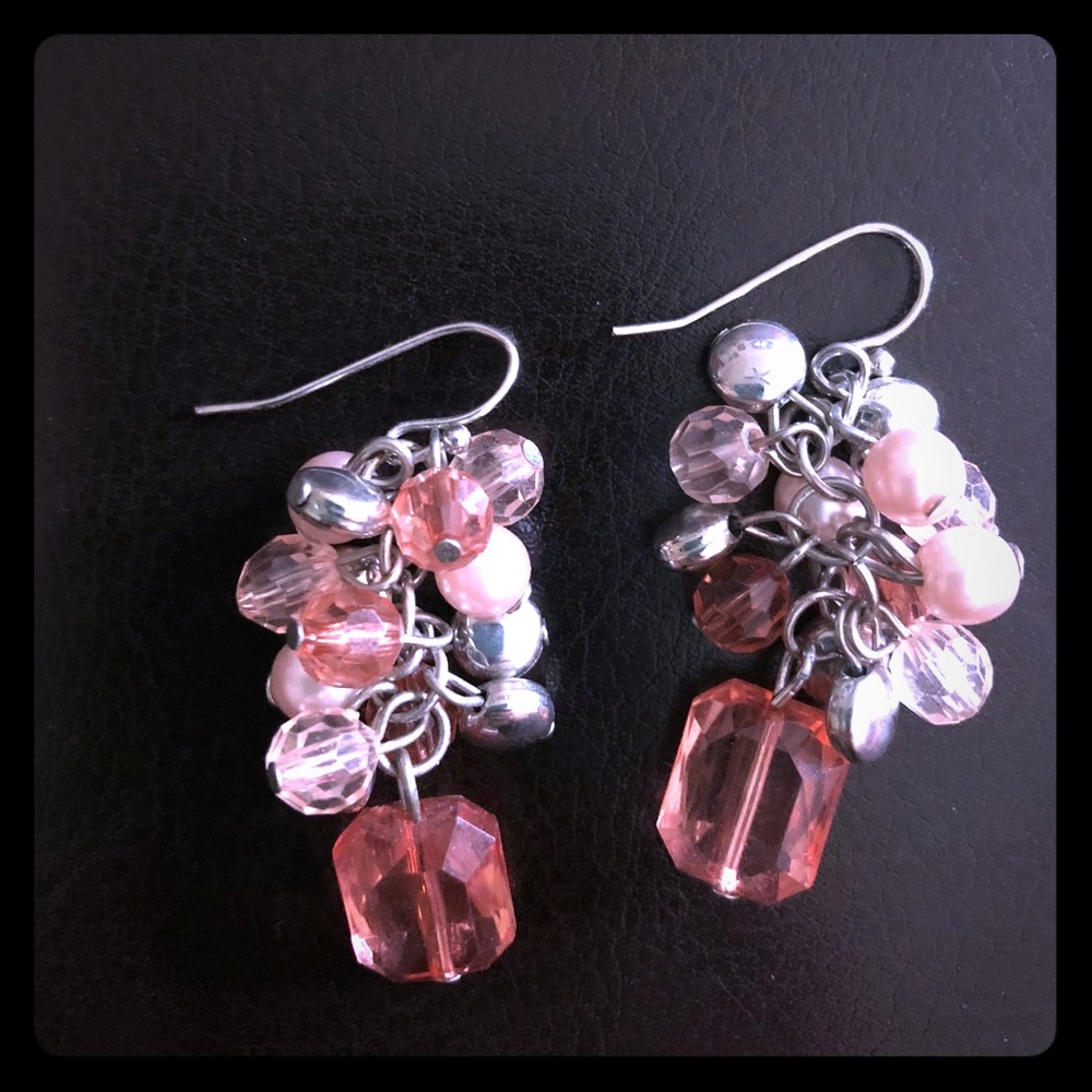 ⭐️ Pink/silver chandelier earrings