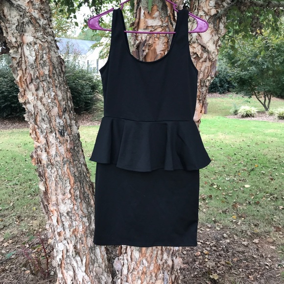 Dresses & Skirts - Little black dress. Never worn