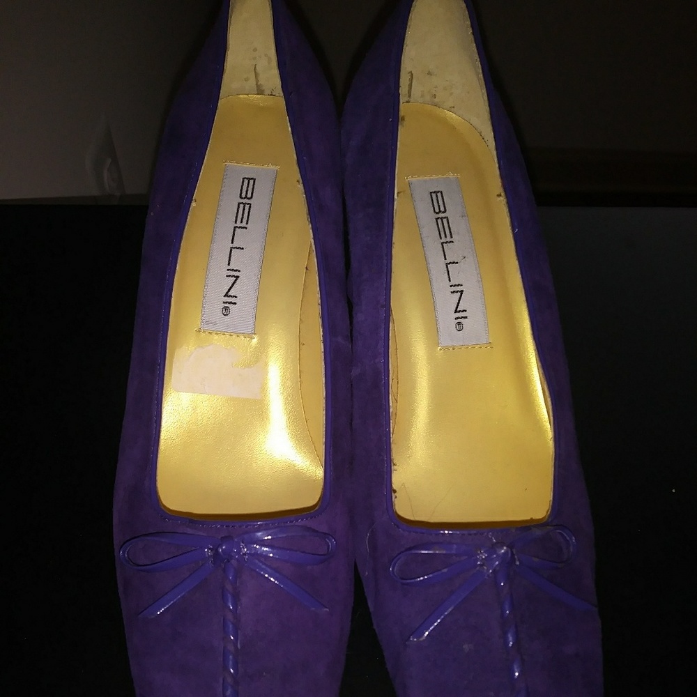 Women's square toe pump