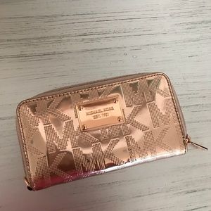 Michael Kors rose gold wallet