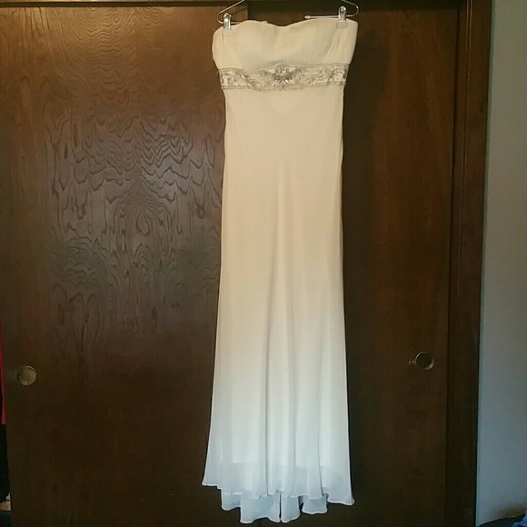 White formal gown, worn once! - Picture 2 of 5