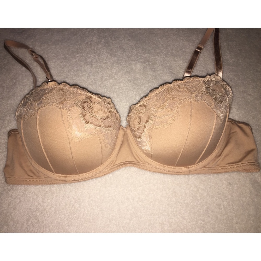 5 for $25! 🎁 Push Up Bra ✨