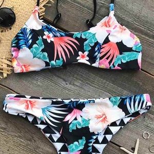 Women’s swimsuit two piece