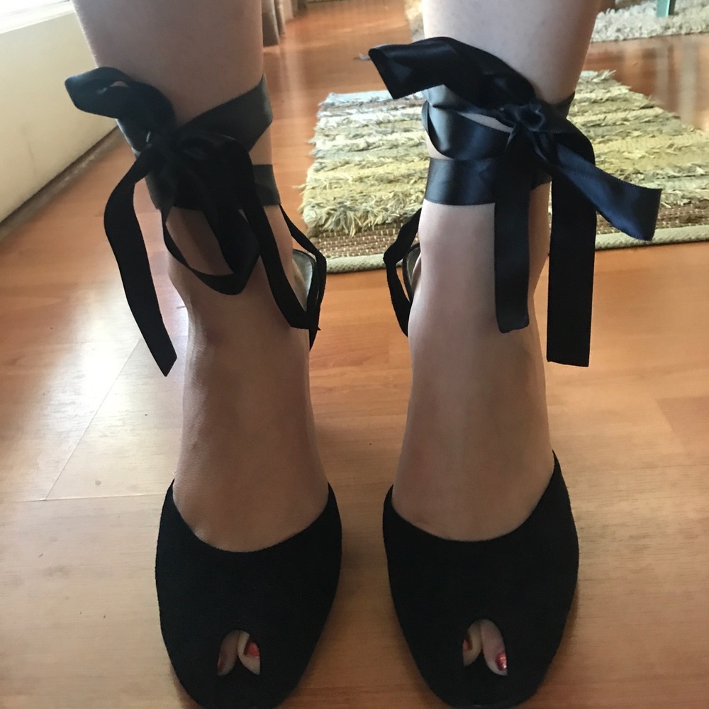 Newport News Suede Black peep toe pumps