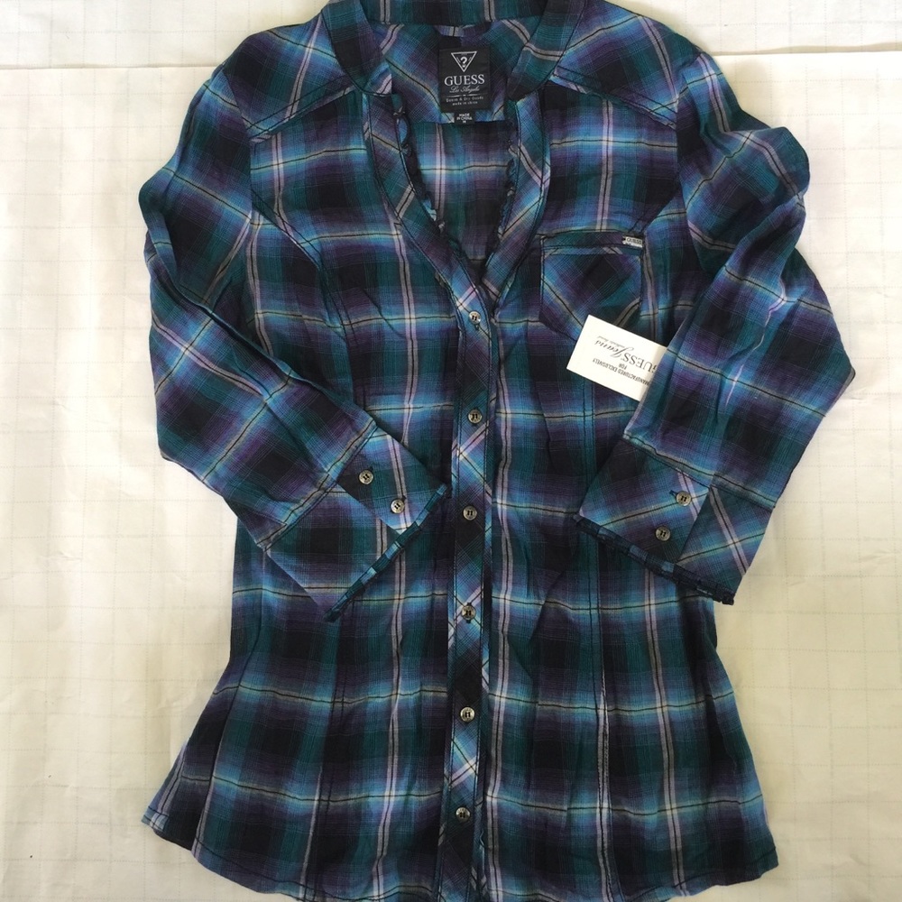 GUESS TOP