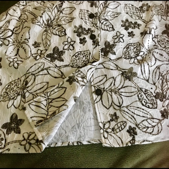 CJ Banks Stretch Sleeveless Embossed Top Blouse 1X - Picture 7 of 8