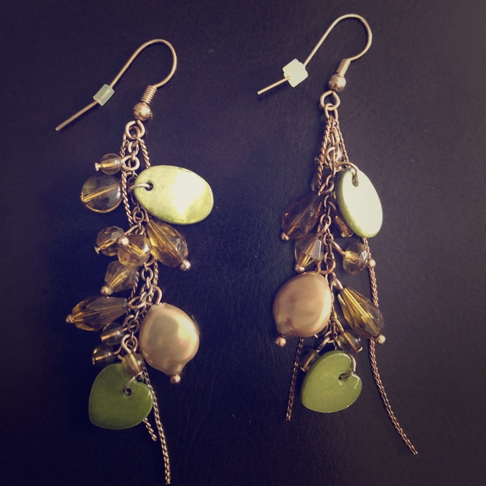 ⭐️ Green and gold chandelier earrings
