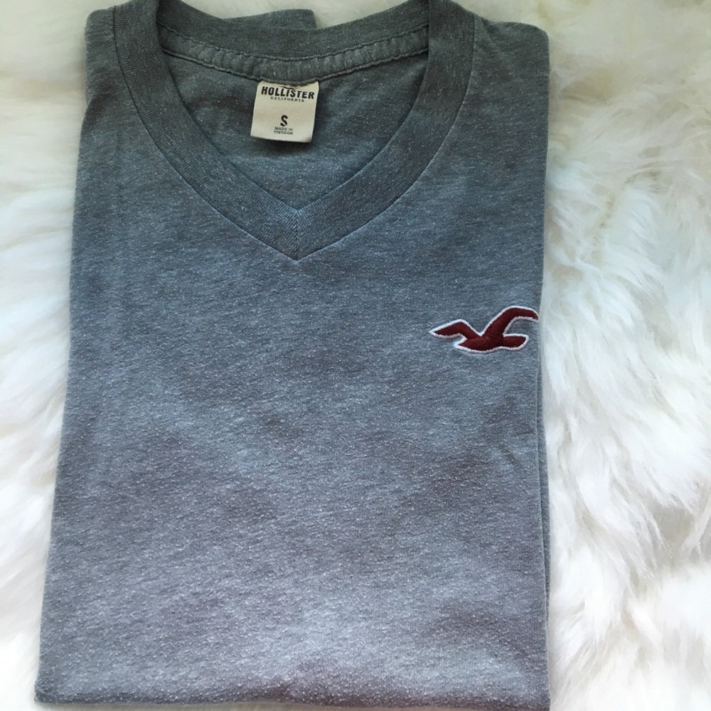 Hollister tee shirt