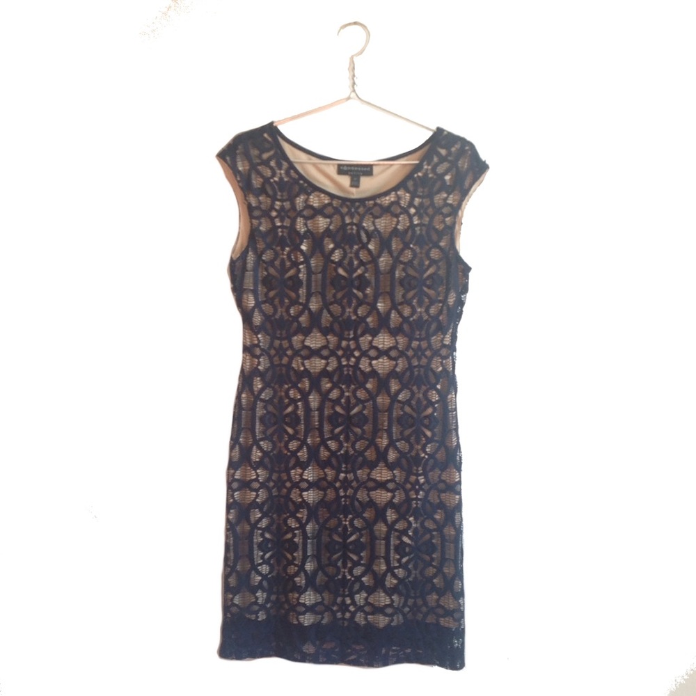 FLATTERING NAVY LACE DRESS