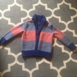 GAP boys Cardigan (red/blue) like new. Size 4/5