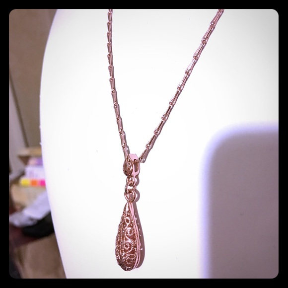 Jewelry - Rose gold filled necklace