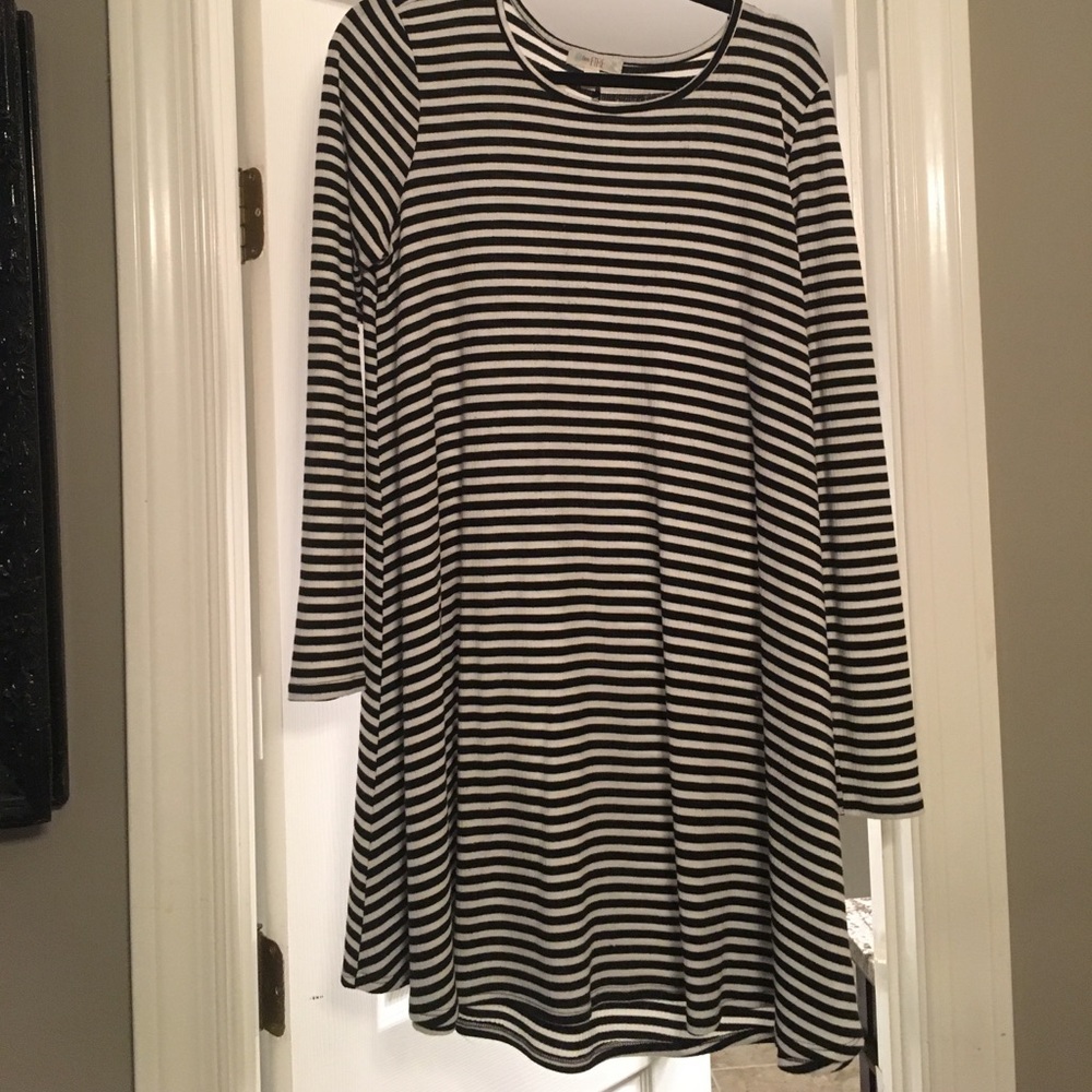 Black and white stripped tshirt dress