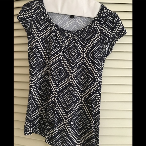 Banana Republic navy and white tee - Picture 1 of 1