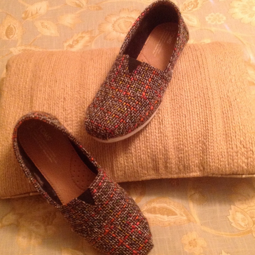 Tom's black/multi