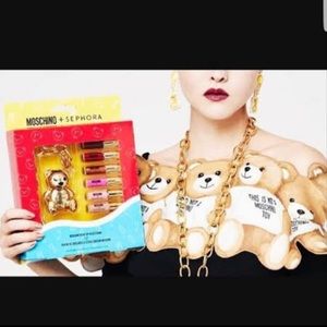 Moschino bear necklace lip gloss