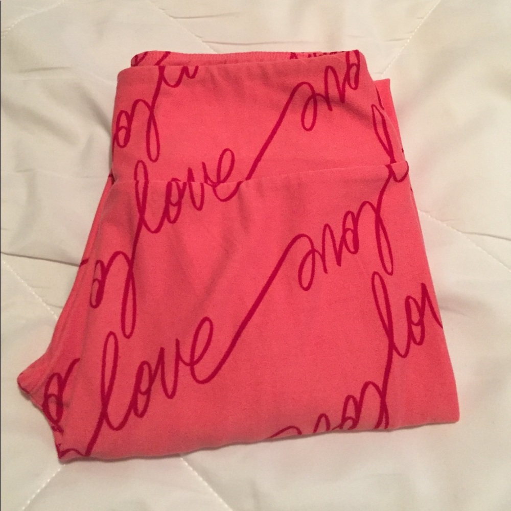 Lularoe OS Valentines Day Leggings