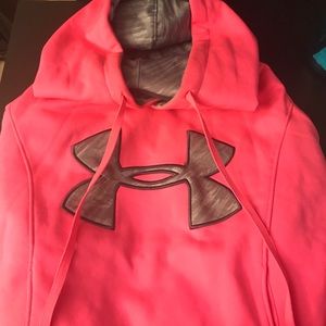 Under Armour sweatshirt