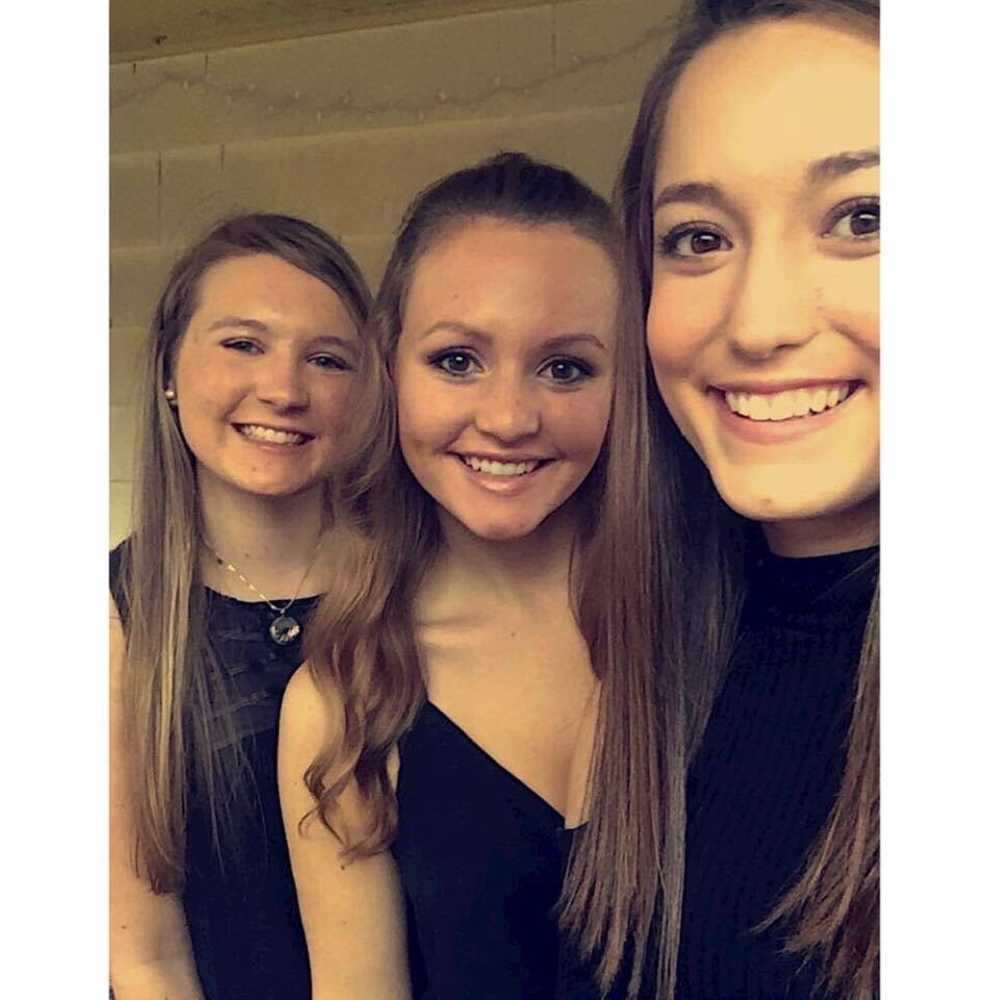 Meet your Posher, Chloe