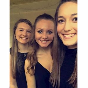 Meet your Posher, Chloe