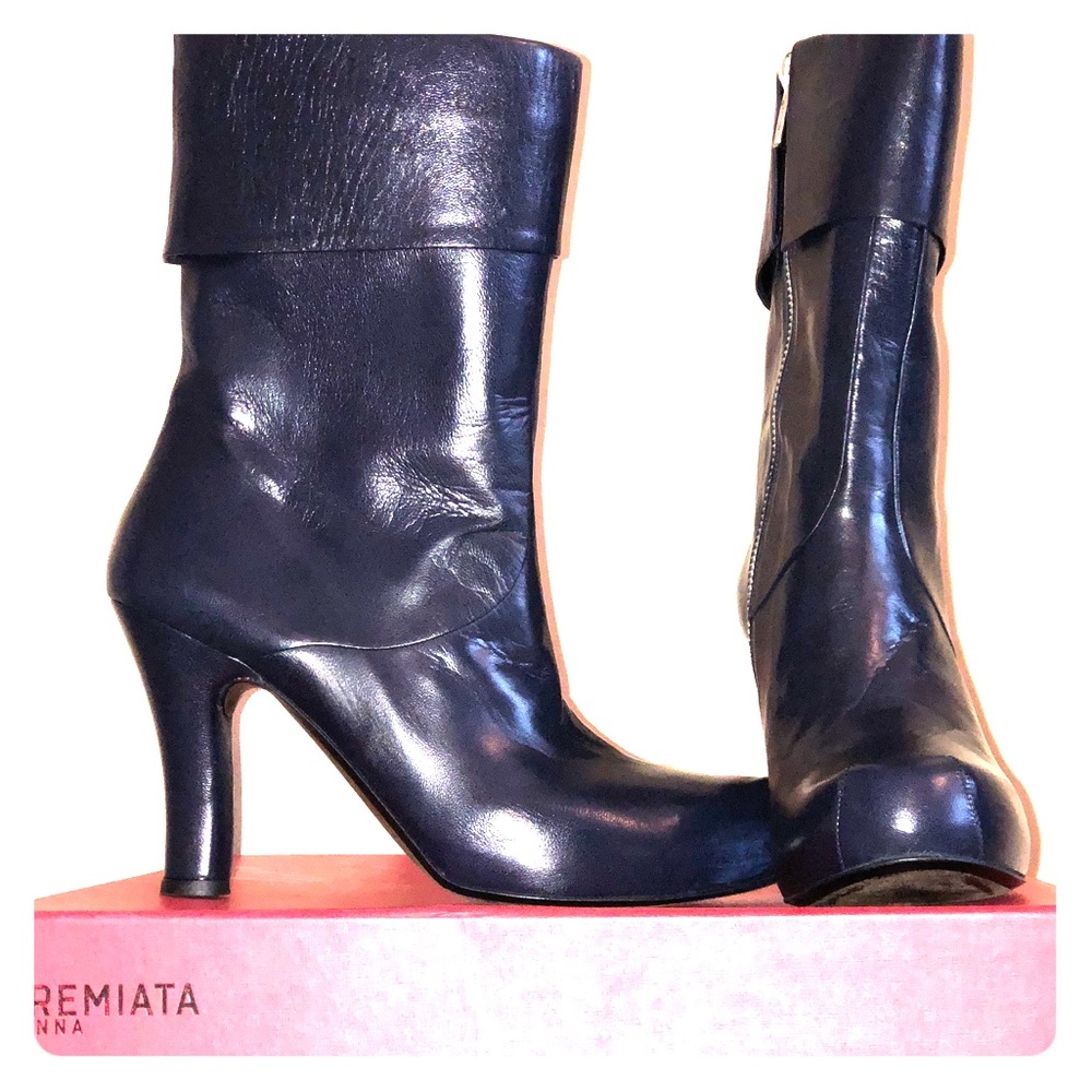 BRAND NEW!!! Pemiata Donna Ankle Boot