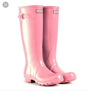 Gloss pink hunter boots