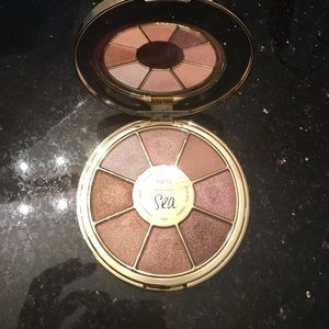 Tarte rainforest of the sea Eyeshadow palette
