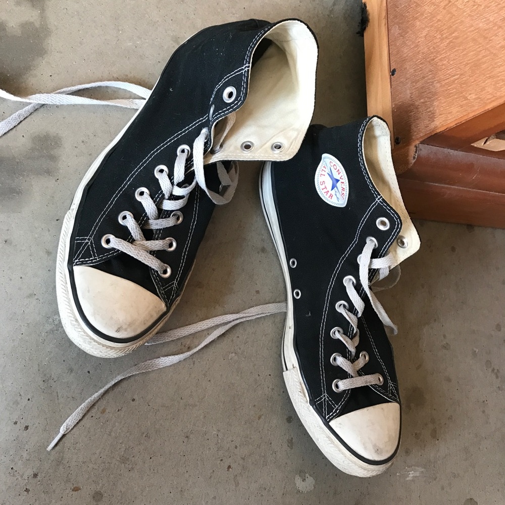 men's converse size 11, women's size 13