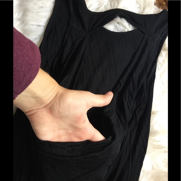 Black open back blouse tank top ✨ - Picture 3 of 4