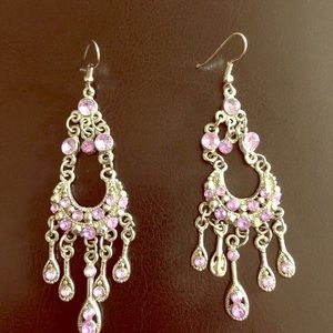 ⭐️ Silver chandelier earring with light purple gem