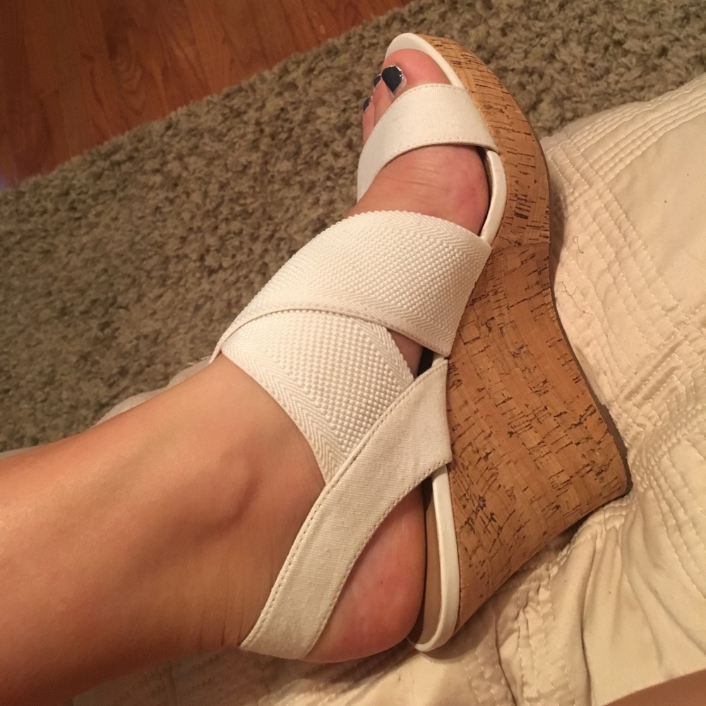 White wedges
