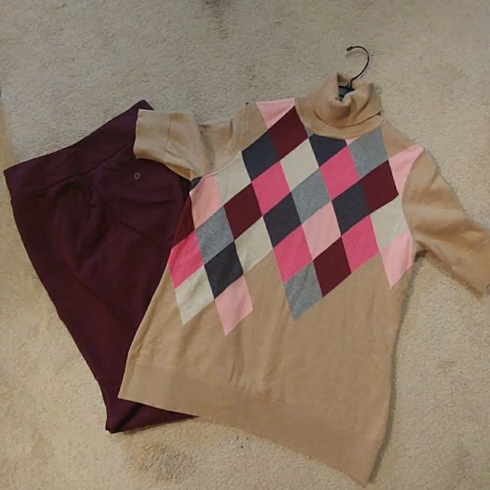 Geometric short sleeve sweater