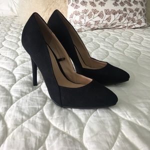 New Forever 21 Faux Suede Black Pumps: Sz 7