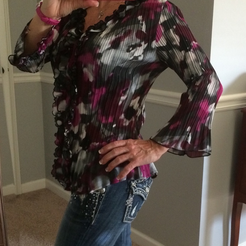 New Directions ruffle front blouse