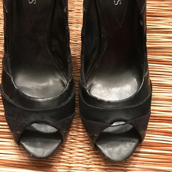 Guess Heels - Picture 3 of 7