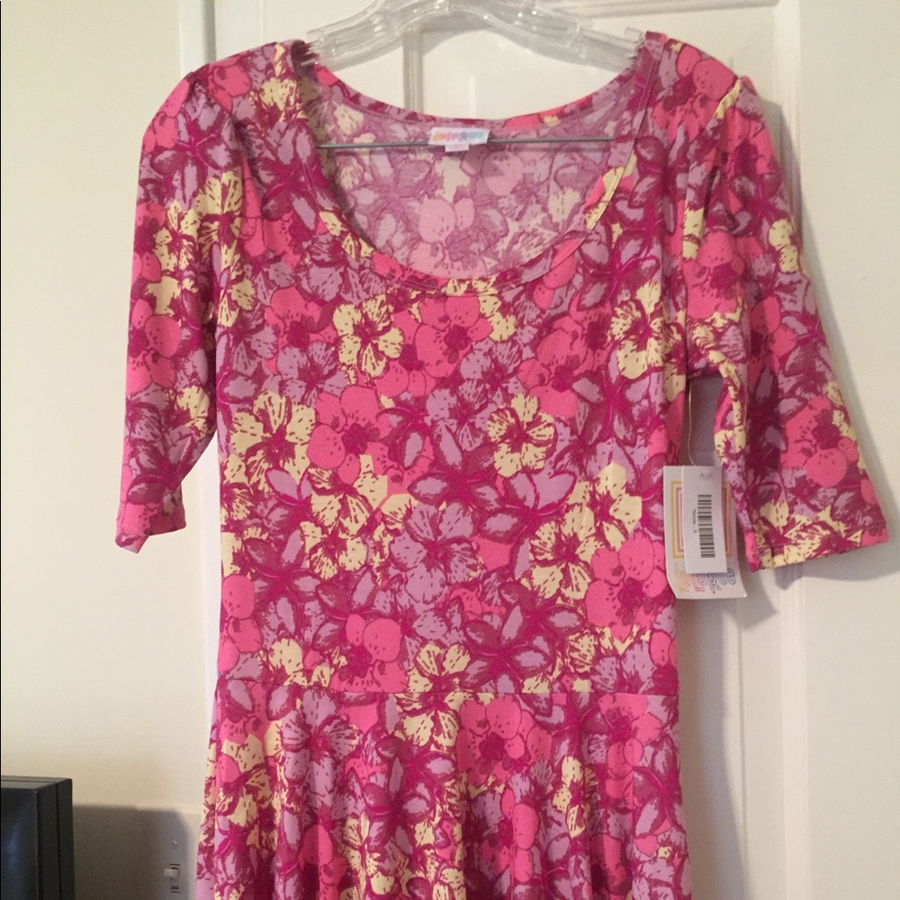 Patterned Lularoe Nicole NWT