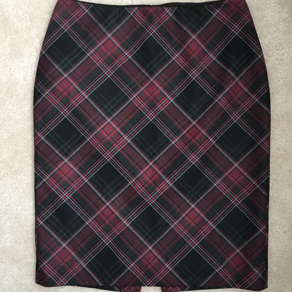 Red & Black Plaid Pencil Skirt