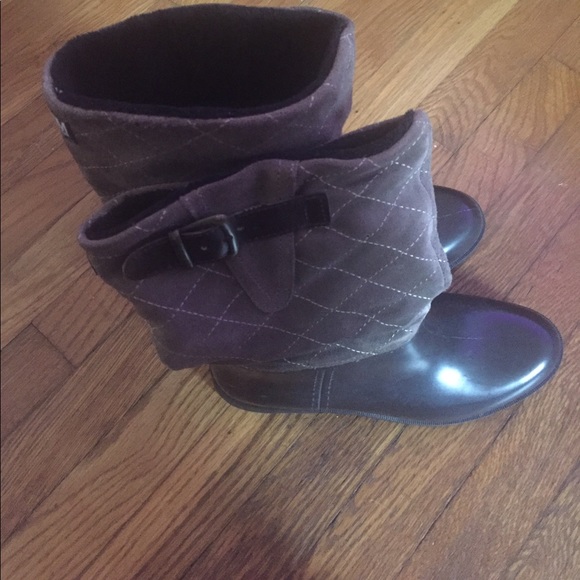 Rain/Snow Boots - Picture 2 of 6